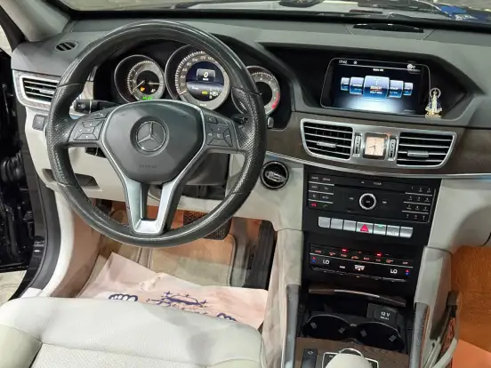 MERCEDES-BENZ-E 250-2015