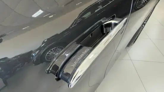 MERCEDES-BENZ-E 300-2026