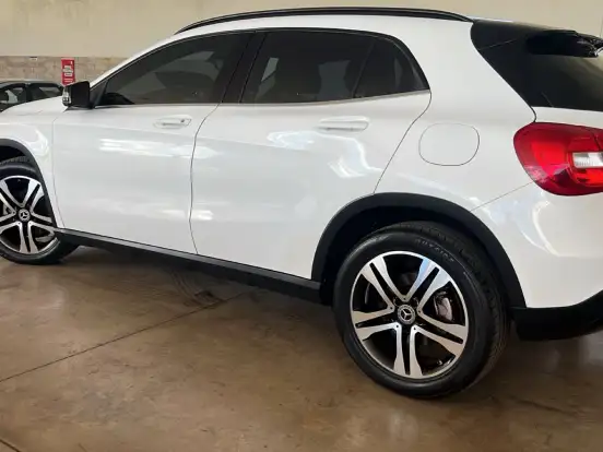 MERCEDES-BENZ-GLA 200-1.6 CGI FLEX STYLE 7G-DCT MERCEDES-BENZ-GLA 200-2018