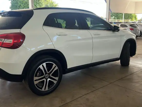 MERCEDES-BENZ-GLA 200-1.6 CGI FLEX STYLE 7G-DCT MERCEDES-BENZ-GLA 200-2018
