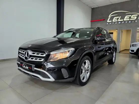 MERCEDES-BENZ-GLA 200-2018