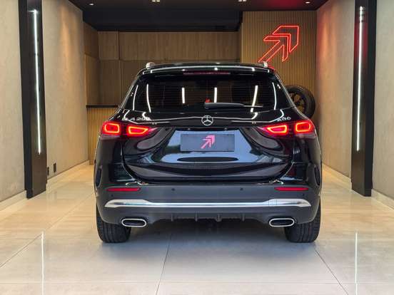 MERCEDES-BENZ-GLA 200-2022
