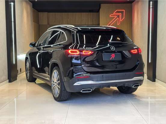 MERCEDES-BENZ-GLA 200-2022