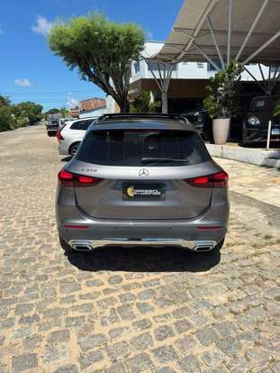 MERCEDES-BENZ-GLA 200-2024