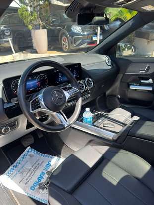MERCEDES-BENZ-GLA 200-2024