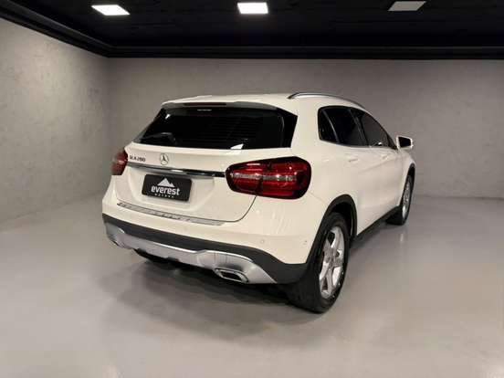 MERCEDES-BENZ-GLA 200-1.6 CGI FLEX ADVANCE 7G-DCT MERCEDES-BENZ-GLA 200-2019