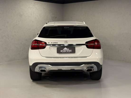 MERCEDES-BENZ-GLA 200-2019