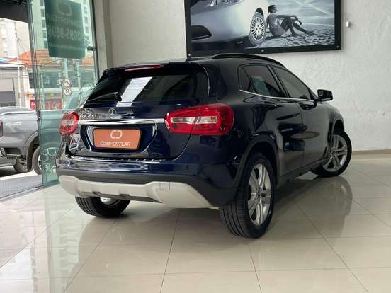 MERCEDES-BENZ-GLA 200-2018