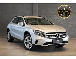 MERCEDES-BENZ GLA 200 1.6 CGI FLEX STYLE 7G-DCT MERCEDES-BENZ GLA 200 1.6 CGI FLEX STYLE 7G-DCT