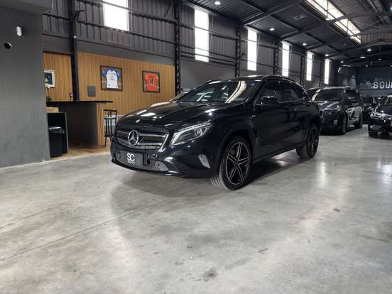 MERCEDES-BENZ-GLA 250-2017