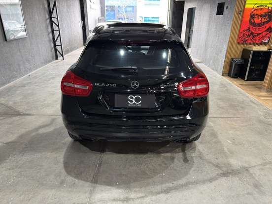 MERCEDES-BENZ-GLA 250-2017