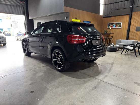 MERCEDES-BENZ-GLA 250-2.0 16V TURBO GASOLINA SPORT 4P 4MATIC AUTOMÁTICO MERCEDES-BENZ-GLA 250-2017