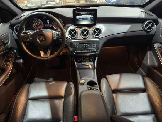 MERCEDES-BENZ-GLA 250-2017