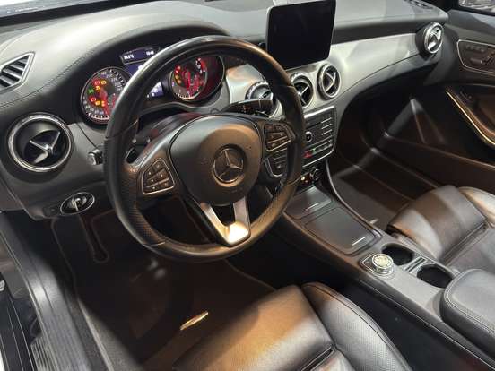 MERCEDES-BENZ-GLA 250-2.0 16V TURBO GASOLINA SPORT 4P 4MATIC AUTOMÁTICO MERCEDES-BENZ-GLA 250-2017