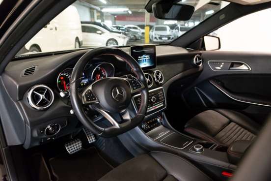 MERCEDES-BENZ-GLA 250-2017