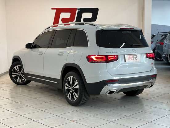MERCEDES-BENZ-GLB 200-2021