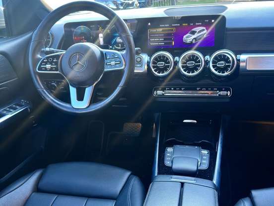 MERCEDES-BENZ-GLB 200-2021