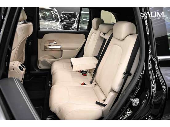 MERCEDES-BENZ-GLB 200-2022
