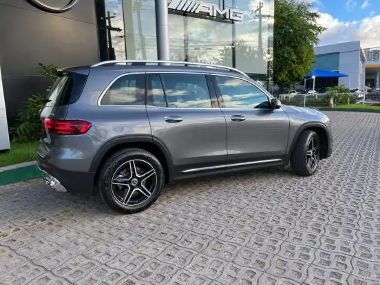 MERCEDES-BENZ-GLB 220-2025