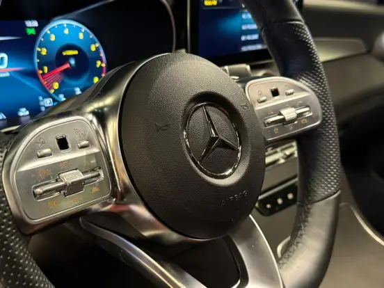MERCEDES-BENZ-GLC 300-2022