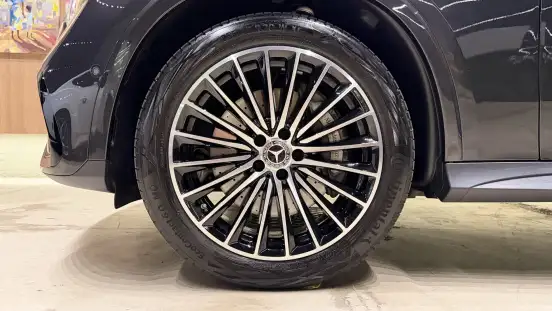 MERCEDES-BENZ-GLC 300-2025