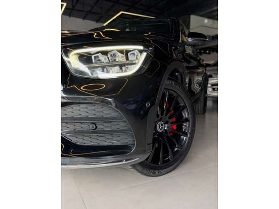 MERCEDES-BENZ-GLC 300-2020