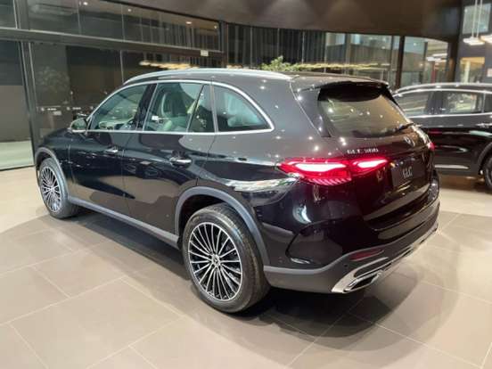 MERCEDES-BENZ-GLC 300-2026