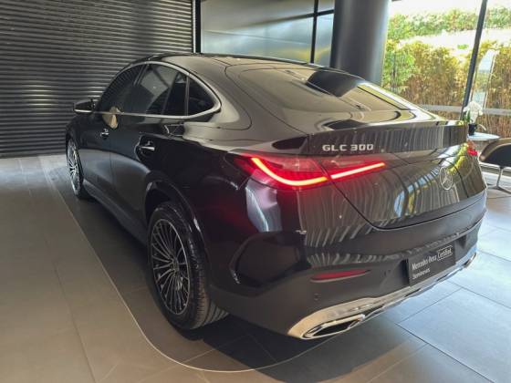 MERCEDES-BENZ GLC 300 2.0 MHEV AMG LINE COUPÉ 4MATIC 9G-TRONIC