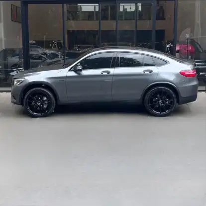 MERCEDES-BENZ-GLC 43 AMG-2018