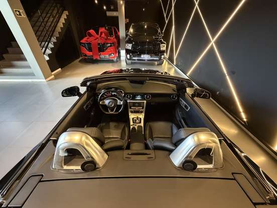 MERCEDES-BENZ-SLC 300-2016