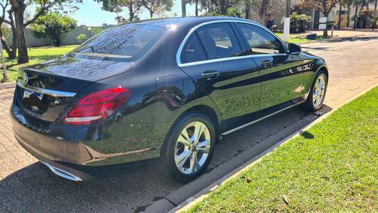 MERCEDES-BENZ-C 180-2017