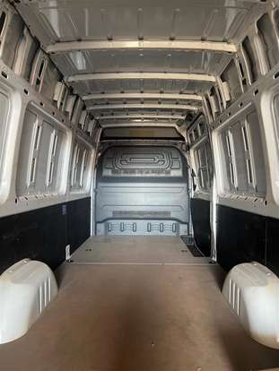 MERCEDES-BENZ-SPRINTER-2.0 CDI DIESEL FURGÃO 315 STREET TA EXTRA LONGO MANUAL MERCEDES-BENZ-SPRINTER-2024