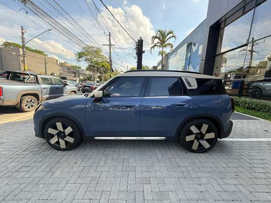 MINI-COUNTRYMAN-2024