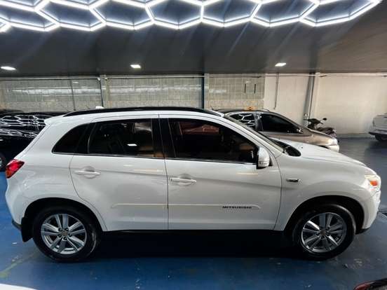 MITSUBISHI-ASX-2012