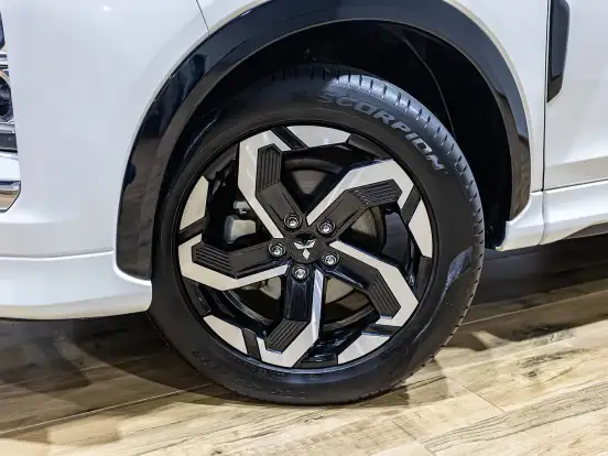 MITSUBISHI-ECLIPSE CROSS-1.5 MIVEC TURBO GASOLINA HPE-S CVT MITSUBISHI-ECLIPSE CROSS-2025
