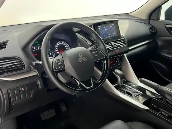 MITSUBISHI-ECLIPSE CROSS-2024