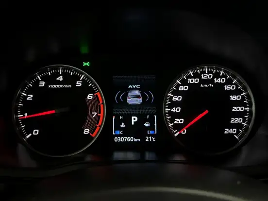 MITSUBISHI-ECLIPSE CROSS-2024