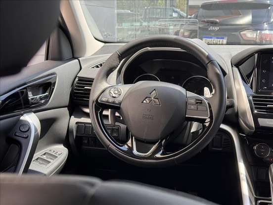 MITSUBISHI-ECLIPSE CROSS-1.5 MIVEC TURBO GASOLINA HPE-S CVT MITSUBISHI-ECLIPSE CROSS-2023