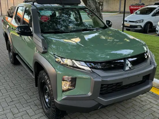 MITSUBISHI-L200 TRITON-2.4 16V TURBO DIESEL SPORT SAVANA CD 4P 4X4 AUTOMÁTICO MITSUBISHI-L200 TRITON-2024