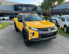 MITSUBISHI L200 TRITON 2.4 16V TURBO DIESEL SPORT SAVANA CD 4P 4X4 AUTOMÁTICO MITSUBISHI L200 TRITON 2.4 16V TURBO DIESEL SPORT SAVANA CD 4P 4X4 AUTOMÁTICO