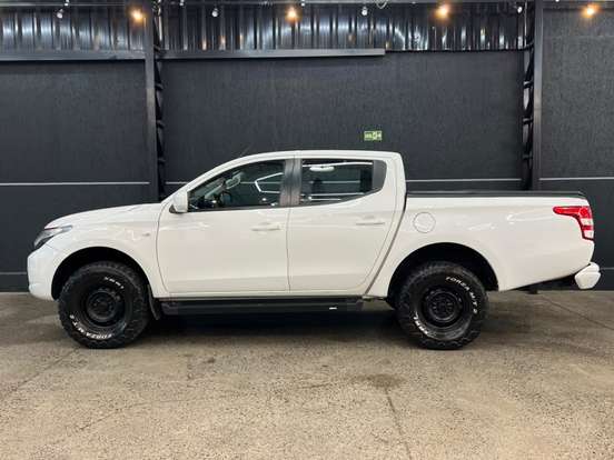 MITSUBISHI-L200 TRITON-2.4 16V TURBO DIESEL GL CD 4X4 MANUAL MITSUBISHI-L200 TRITON-2021