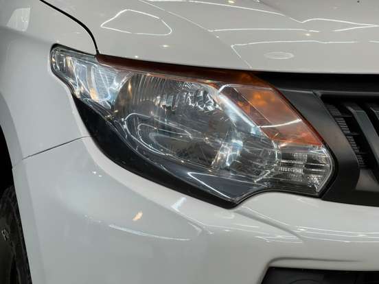 MITSUBISHI-L200 TRITON-2021