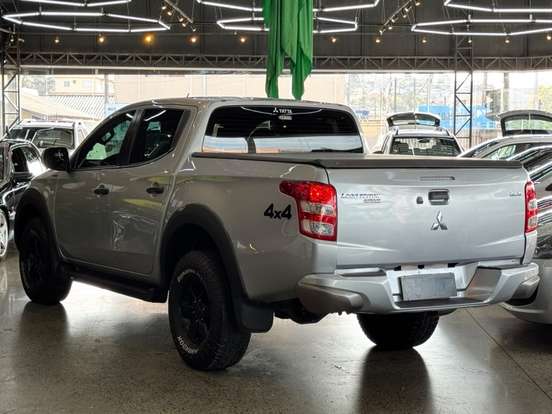 MITSUBISHI-L200 TRITON-2023