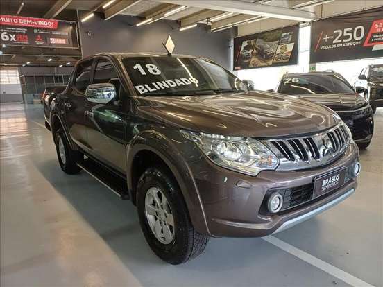 MITSUBISHI-L200 TRITON-2.4 16V TURBO DIESEL SPORT HPE TOP CD 4P 4X4 AUTOMÁTICO MITSUBISHI-L200 TRITON-2017