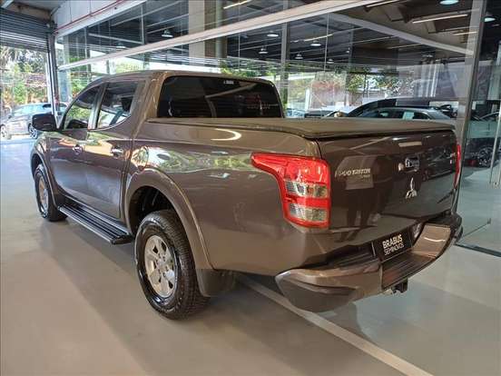 MITSUBISHI-L200 TRITON-2.4 16V TURBO DIESEL SPORT HPE TOP CD 4P 4X4 AUTOMÁTICO MITSUBISHI-L200 TRITON-2017