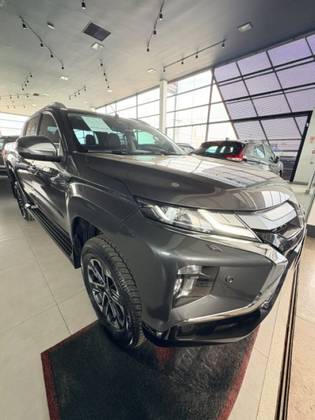 MITSUBISHI L200 TRITON 2.4 16V TURBO DIESEL SPORT HPE-S CD 4P 4X4 AUTOMÁTICO
