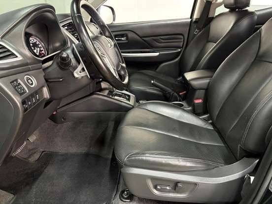 MITSUBISHI-L200 TRITON-2.4 16V TURBO DIESEL SPORT HPE-S CD 4P 4X4 AUTOMÁTICO MITSUBISHI-L200 TRITON-2021