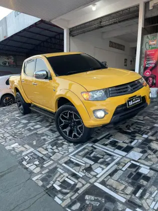 MITSUBISHI L200 TRITON 3.2 HPE 4X4 CD 16V TURBO INTERCOOLER DIESEL 4P AUTOMÁTICO