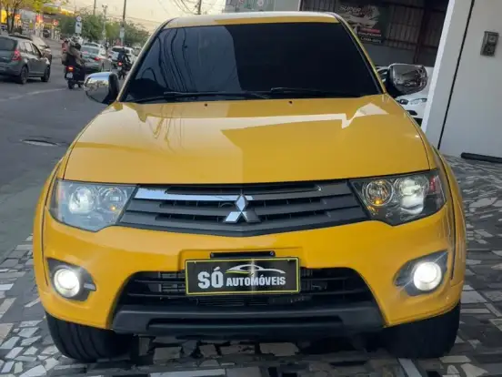 MITSUBISHI-L200 TRITON-3.2 HPE 4X4 CD 16V TURBO INTERCOOLER DIESEL 4P AUTOMÁTICO MITSUBISHI-L200 TRITON-2014