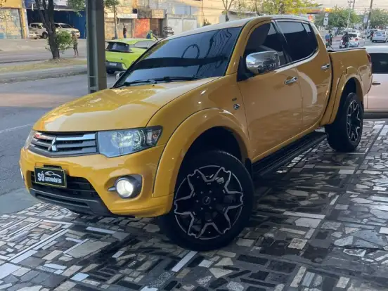 MITSUBISHI-L200 TRITON-3.2 HPE 4X4 CD 16V TURBO INTERCOOLER DIESEL 4P AUTOMÁTICO MITSUBISHI-L200 TRITON-2014